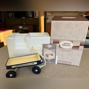 Kiddie Car Classics 1935 American Airflow Coaster Sidewalk Cruiser Hallmark NEW